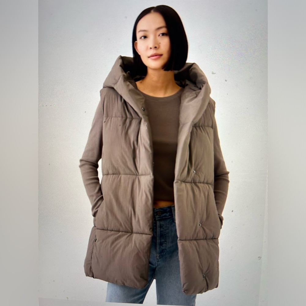 Gap Duvet Wrap Puffer Vest Brand New with Tags